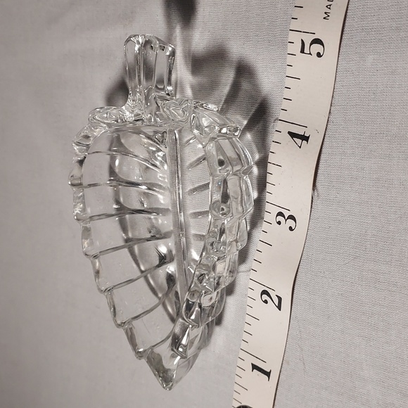 Cut Glass Leaf Design Small Trinket Dish Candy Dish Ashtray - Picture 3 of 5
